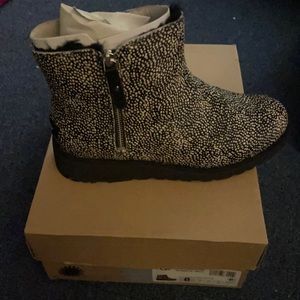 Ugg boots size 8